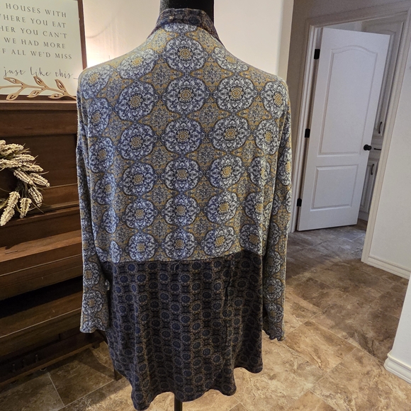 Patterned Open Cardigan - Picture 3 of 3